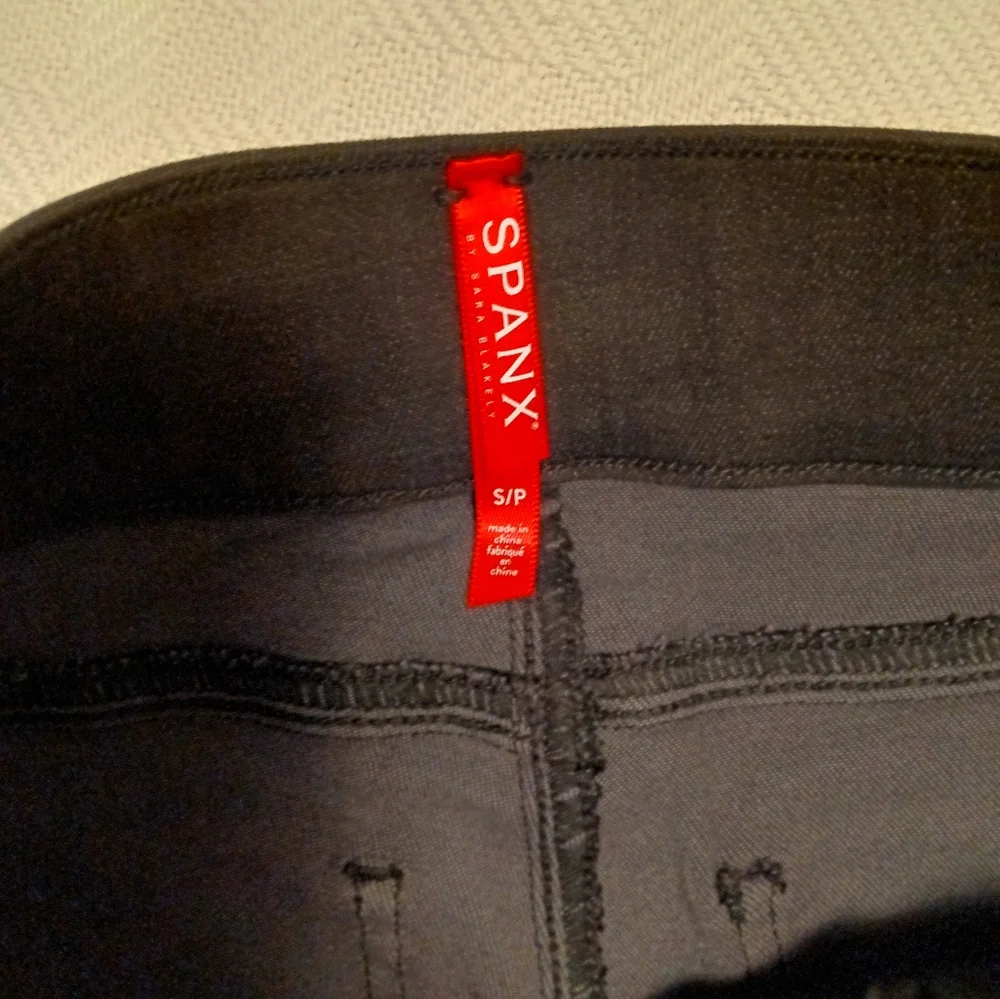 Spanx Vintage Black Distressed Ankle Jean Leggings Size S - Picture 6 of 11